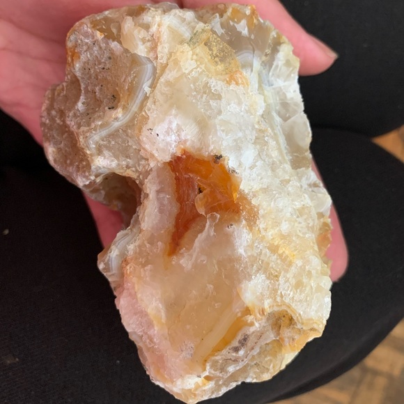 chalcedony Quartz/agate 500+ grams - Picture 3 of 3